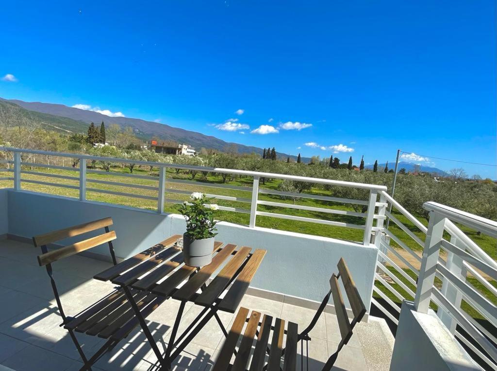 The Breeze & Sunlight Apartment Βρασνά Εξωτερικό φωτογραφία